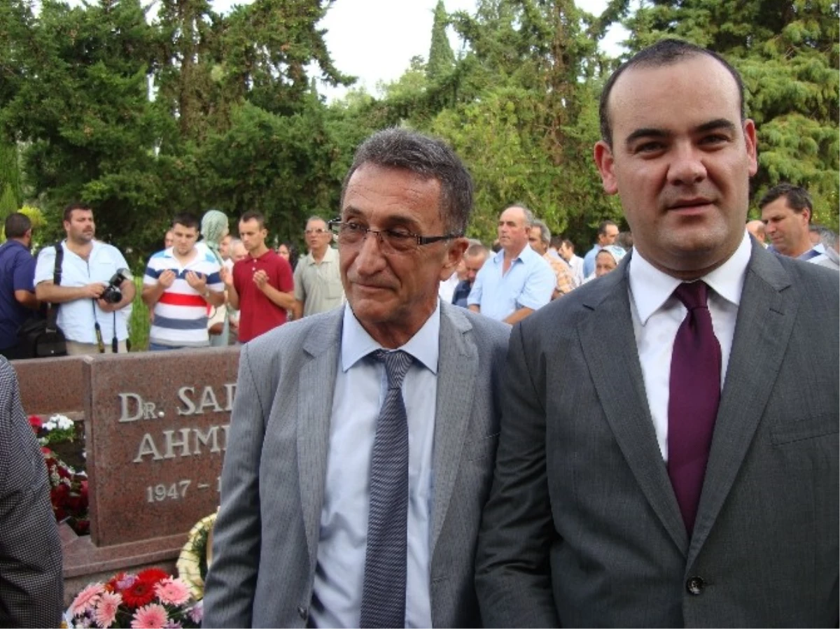 Başkan Saka, Sadık Ahmet\'i Anma Etkinliklerine Katıldı