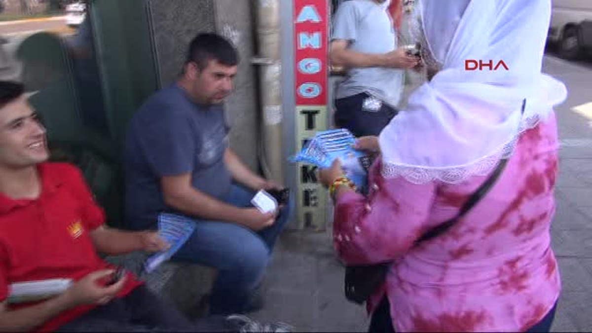 Demirtaş\'ın Hesabına 100 TL Bağışladılar