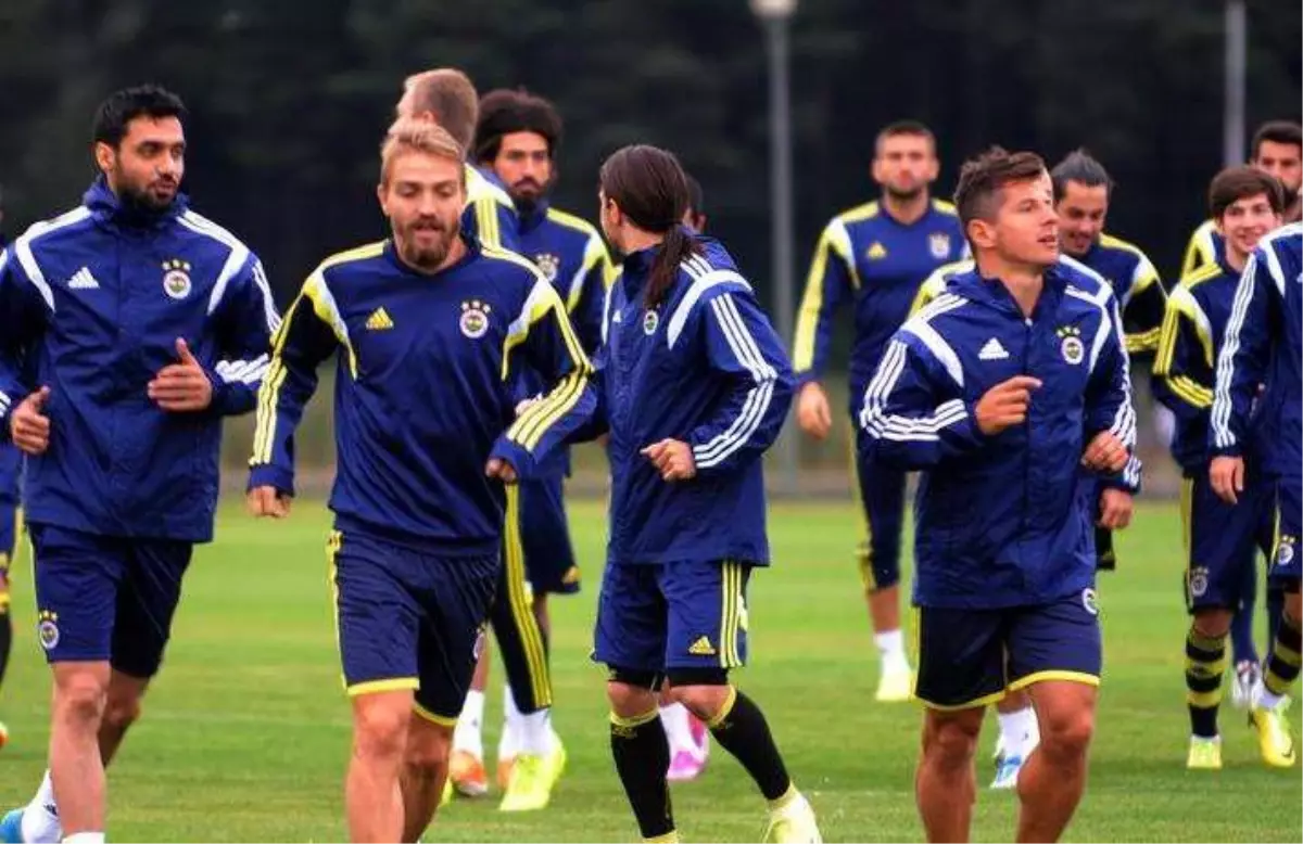 Fenerbahçe, Galatasaray\'ı Seyirci Ortalamasında Geçti