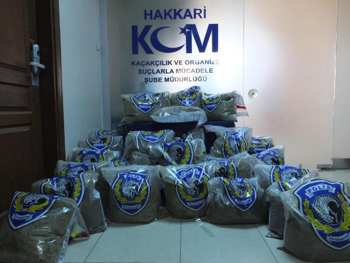 Hakkari\'de 281 Kilo Esrar Ele Geçirildi