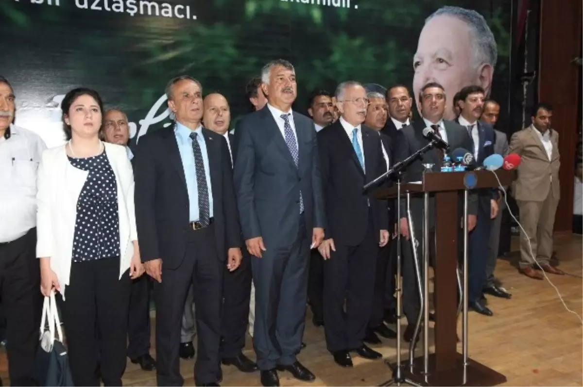 İhsanoğlu: "Siz İstiklal Marşı\'nı Öğrenemeden Ben Onu Anamın Sütüyle Beraber Öğrendim"