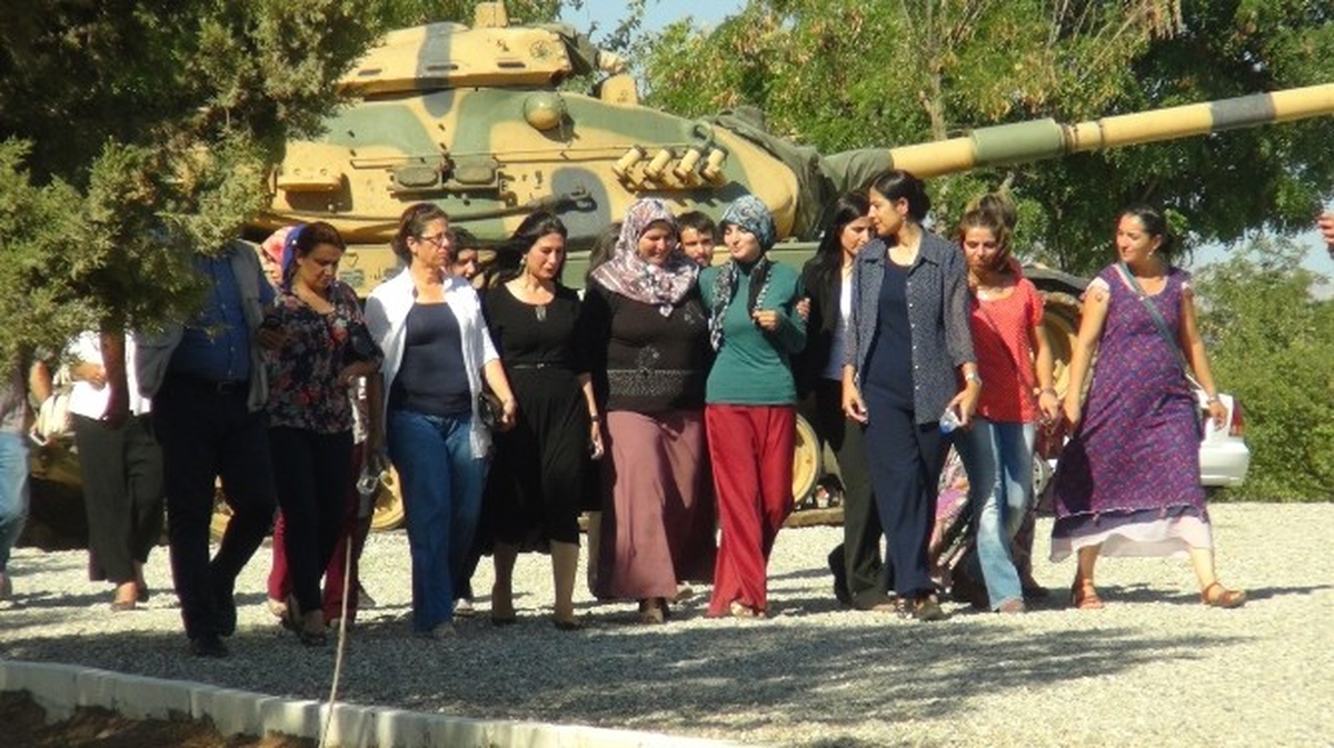 Batman\'da Kaçırıldığı İddia Edilen Kız Ailesine Teslim Edildi