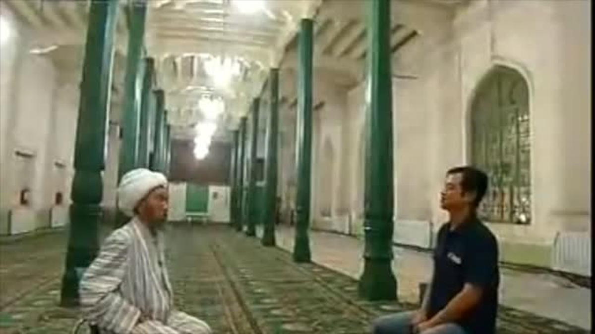 Kaşgar\'daki İmam Suikastı İki Uygur Polis Tarafından Öldürüldü
