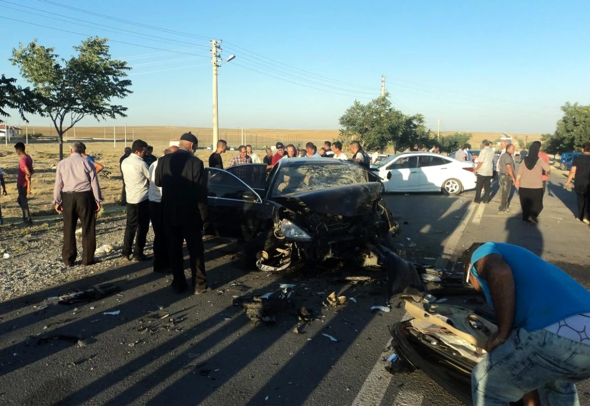 Konya\'da Zincirleme Trafik Kazası: 18 Yaralı