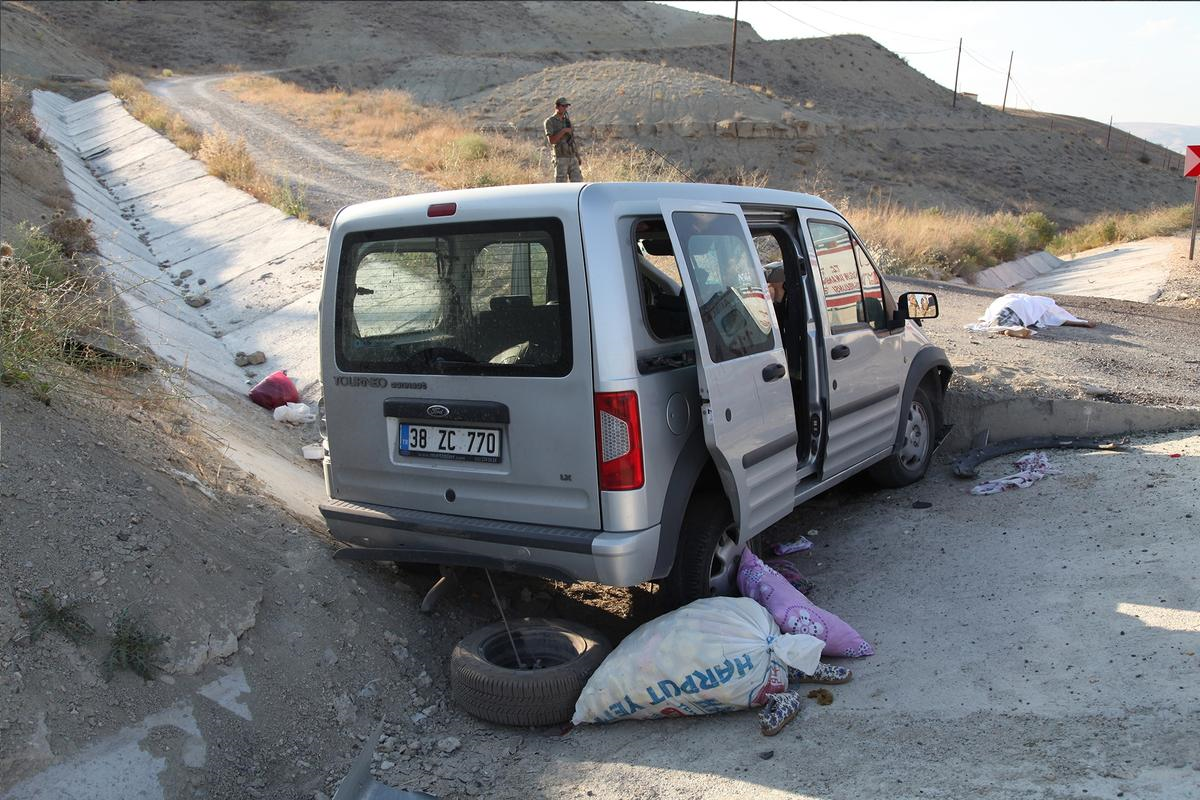 Malatya\'da Trafik Kazası: 1 Ölü, 4 Yaralı