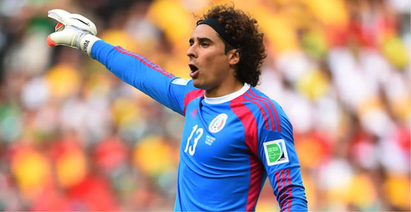 Meksika Kalecisi Guillermo Ochoa Malaga\'da