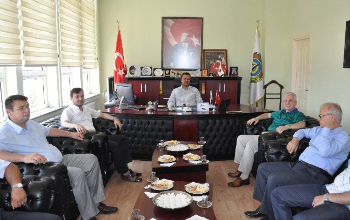 Milletvekili Ziyaeddin Akbulut\'dan Malkara Belediye Başkanı Yurdakul\'a Nezaket Ziyareti