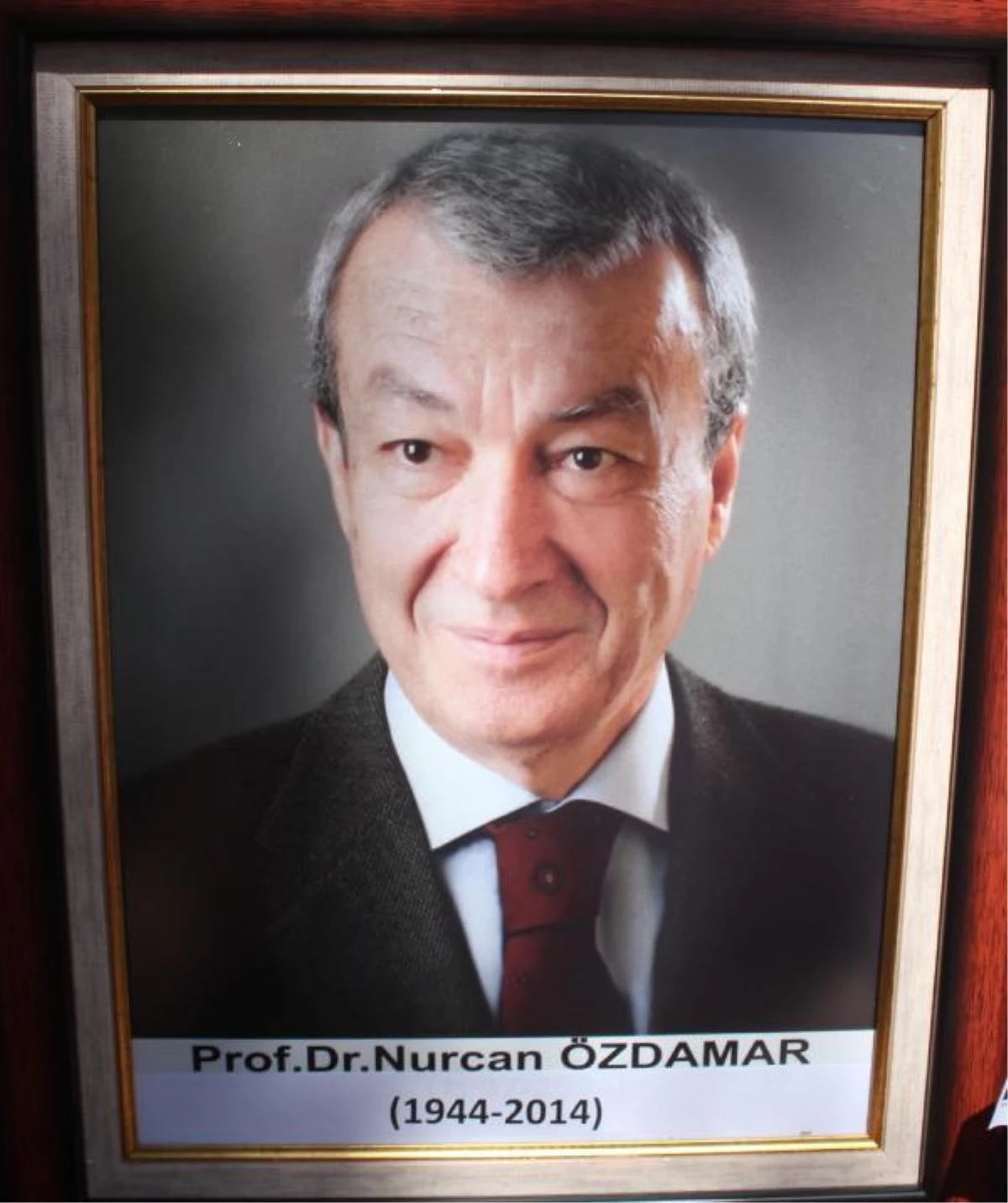 Prof. Dr. Özdamar Son Yolculuğu\'na Uğurlandı
