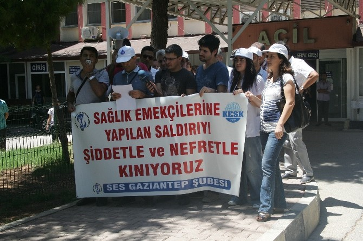 Sağlık Sen ve Ses, Sağlık Çalışanlarına Şiddeti Protesto Etti