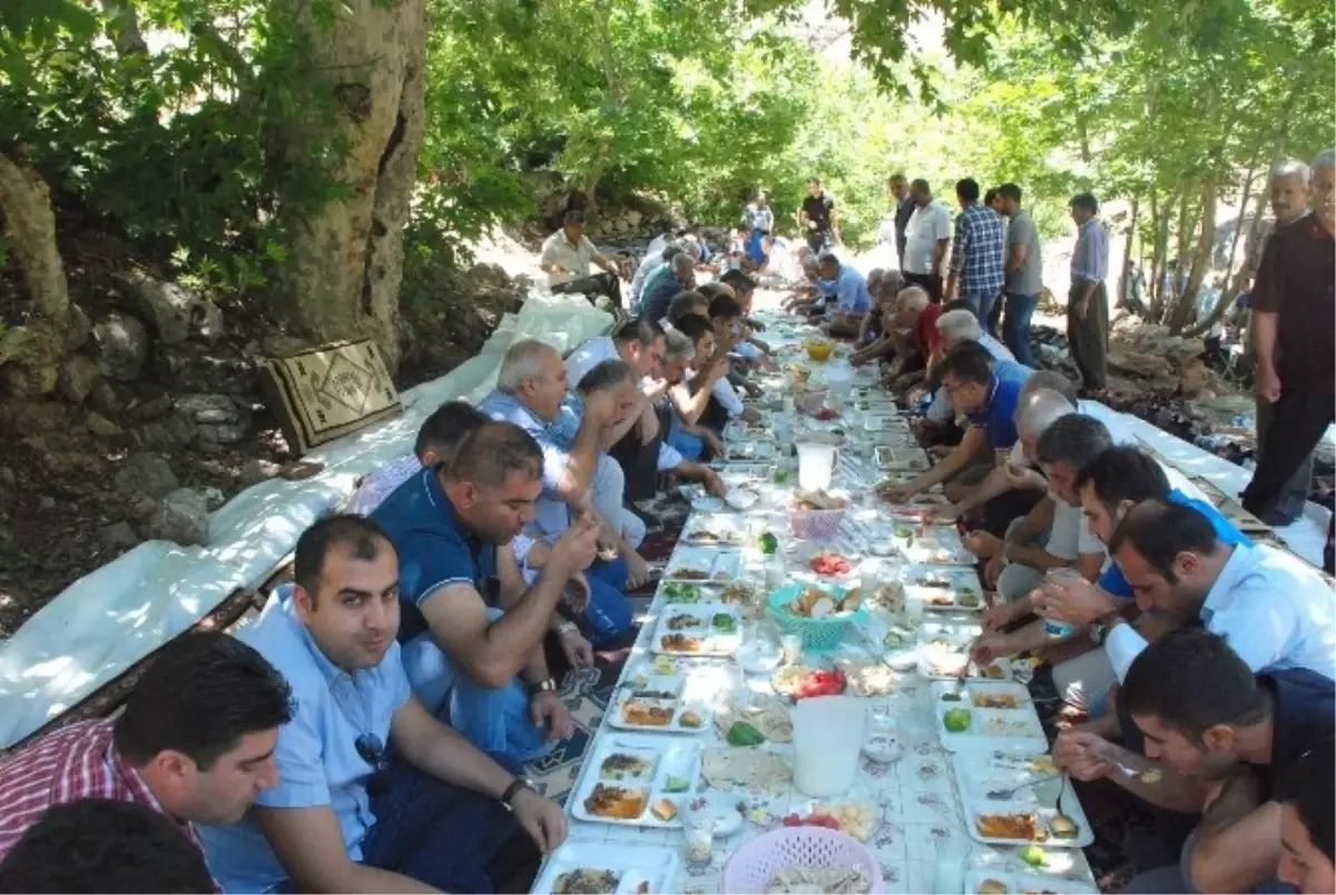 Vali Demirtaş\'a Görkemli Karşılama