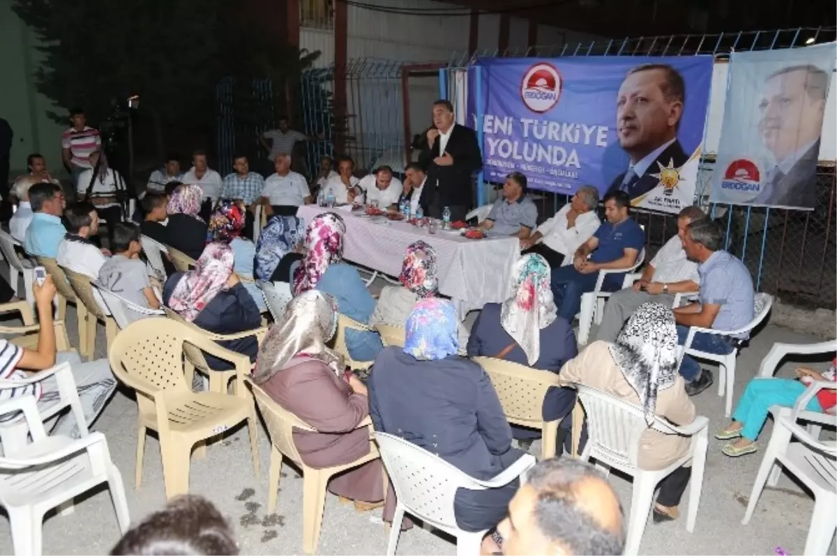 Ak Parti, Selçuklu Mahallesi\'nde Toplantı Yaptı