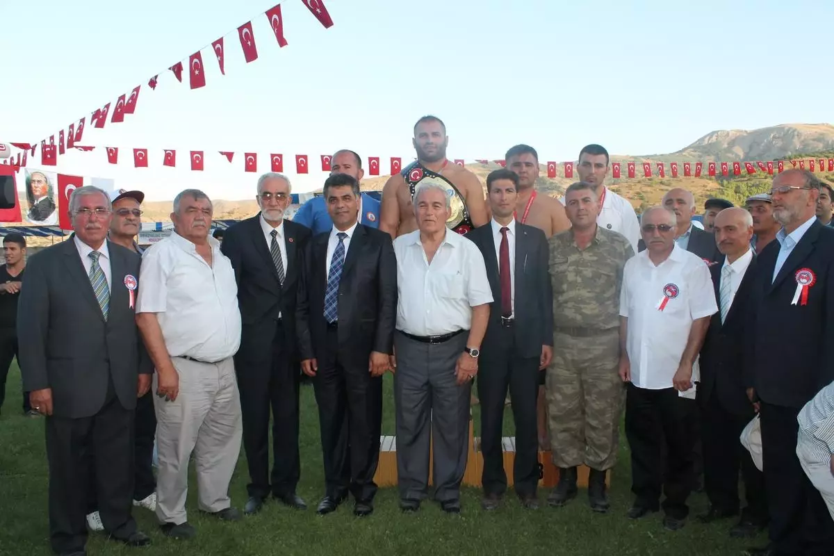 Doğanşar 50. Ahmet Ayık Karakucak Güreşleri ve Bal Festivali