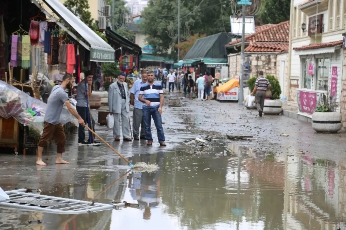 Eyüp Sular Altında Kaldı