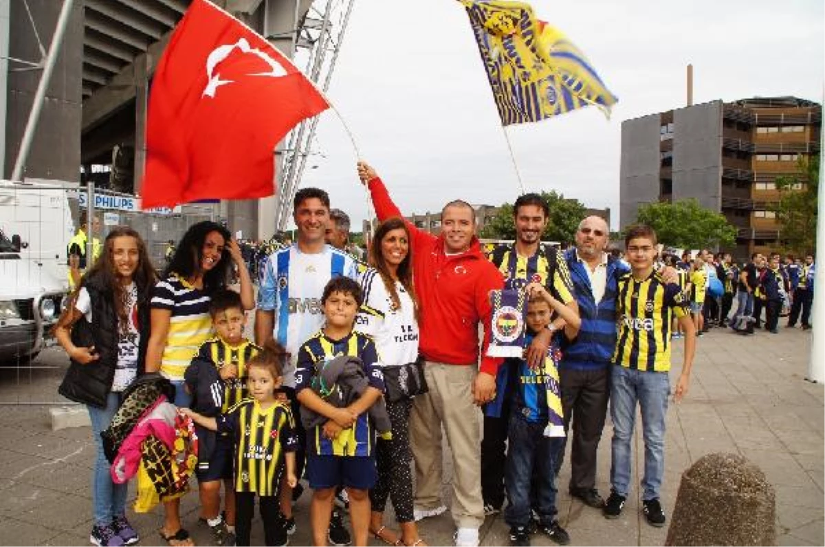 Fenerbahçeli Taraftarın Kopenhag Çıkarması
