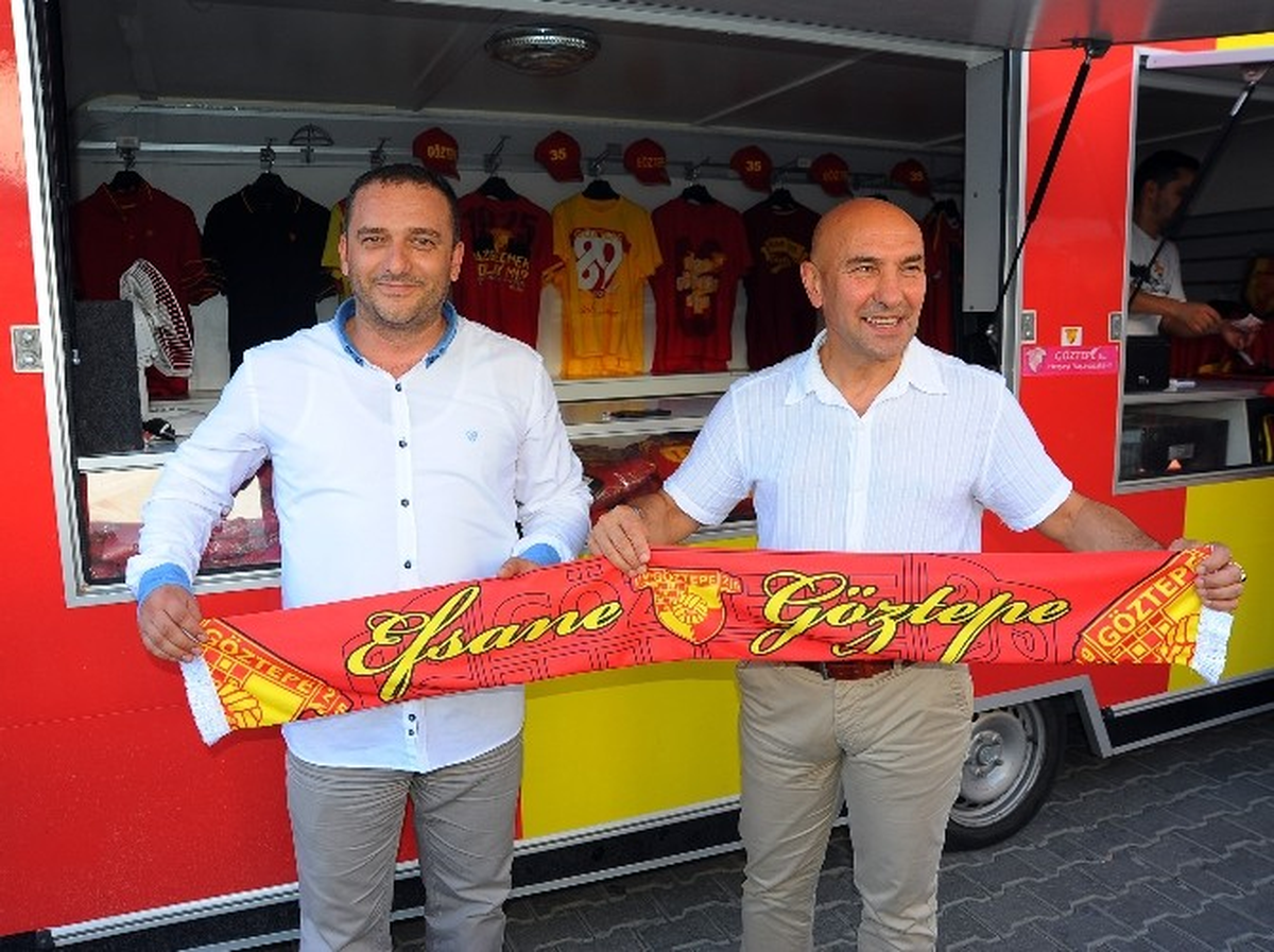 Göztepe\'de Kombine Alana Forma Hediye