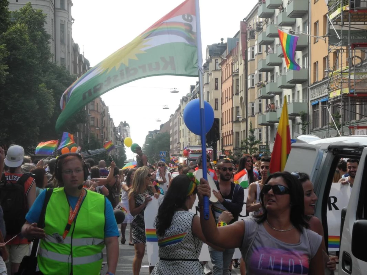 Stockholm Gay Pride Rekor Katılımla Gerçekleşti