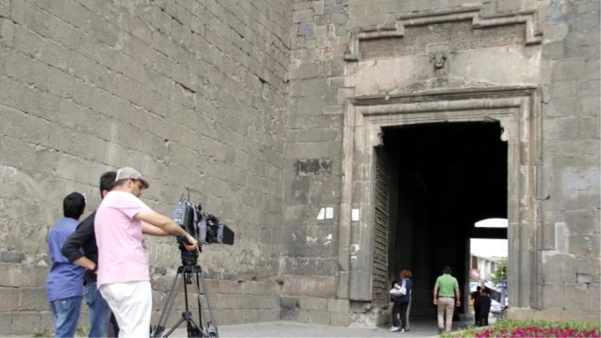 Unesco Yolundaki Diyarbakır Surları Dünyaya Tanıtılacak