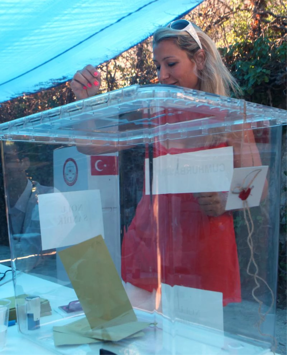 Yunanistan\'da Türkler Sandık Başına Gitti