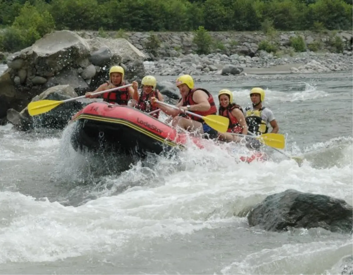 8. Uluslararası Fırtına Rafting Şenliği Sona Erdi