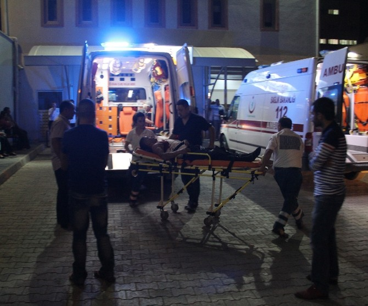 Çorum\'da Kanlı Gece: 6 Yaralı