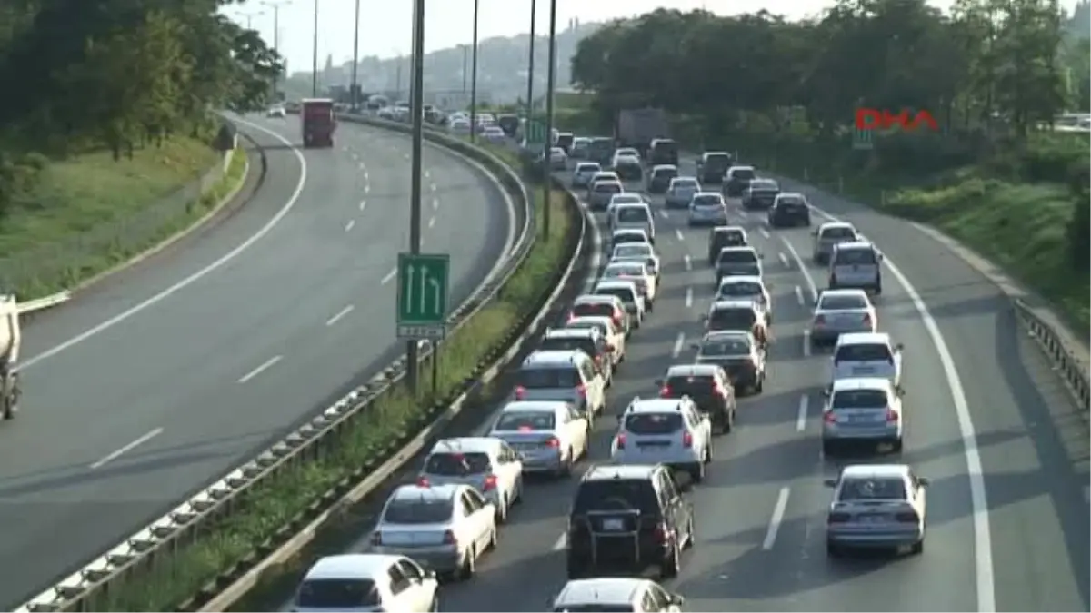 Kocaeli Tem Akşam Saatlerinde İstanbul İstikametine Doğru Yoğunlaştıtem Akşam Saatlerinde İstanbul...