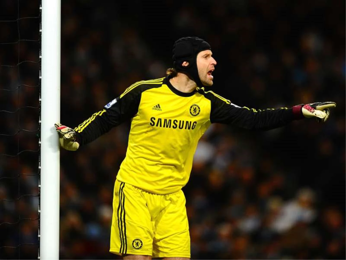 Real Madrid Cech\'in Peşinde!