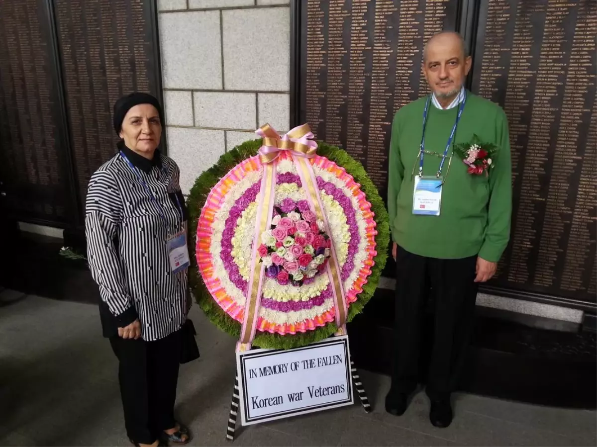 Şehit Dayısını Güney Kore\'de Andı