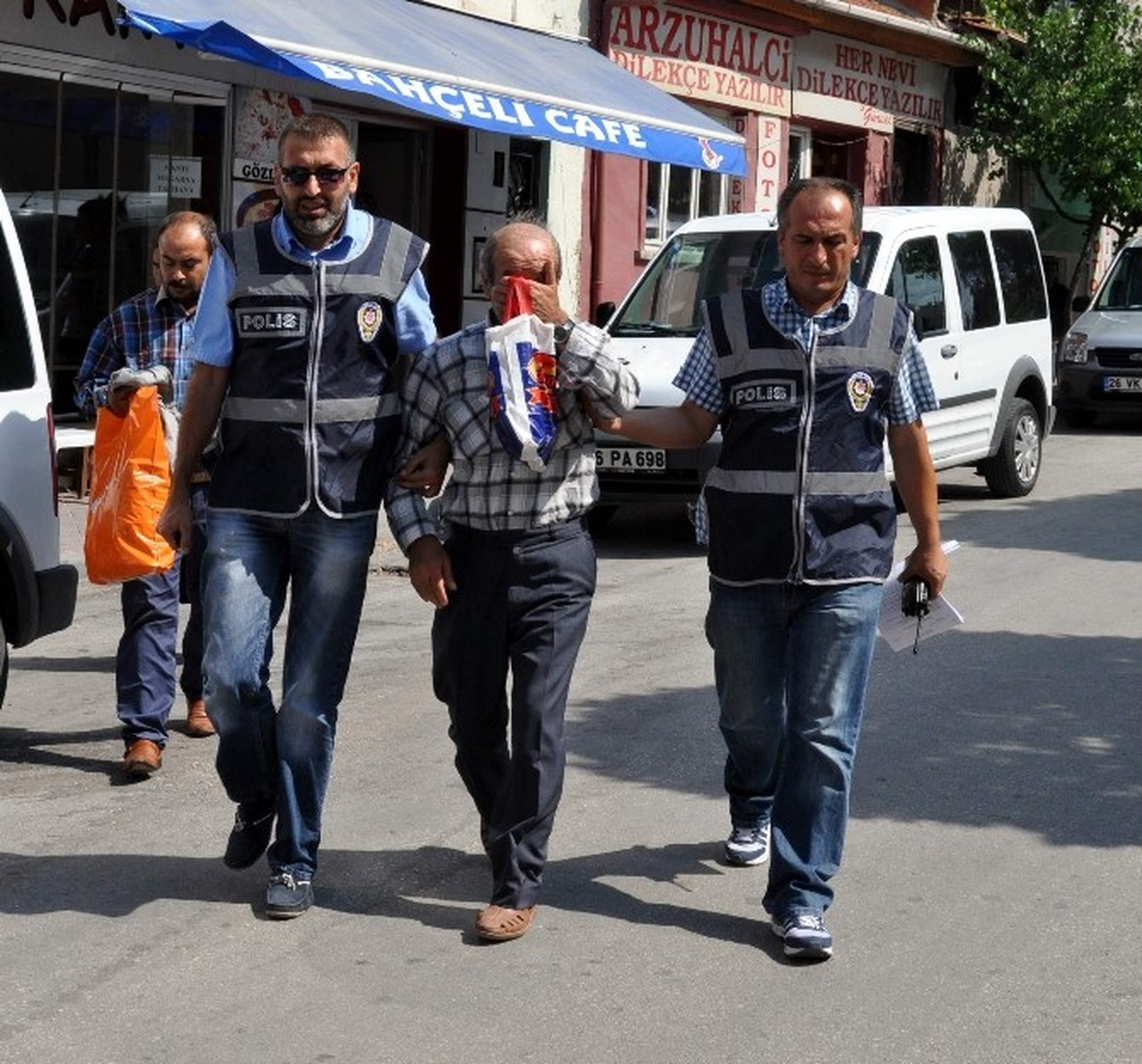 66\'lık Yankesici Yakayı Ele Verdi