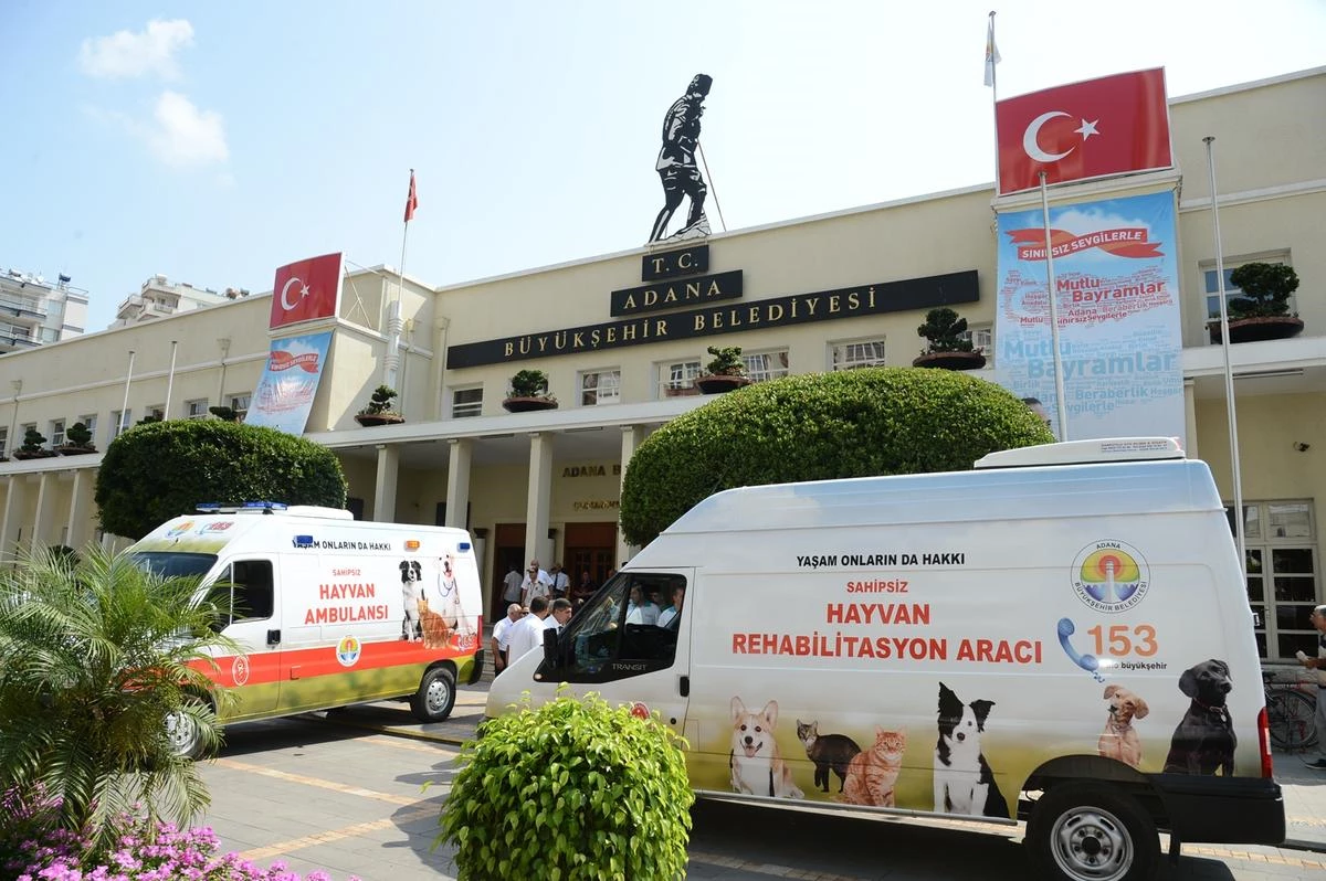 Adana\'da Hayvan Ambulansı Hizmete Başladı