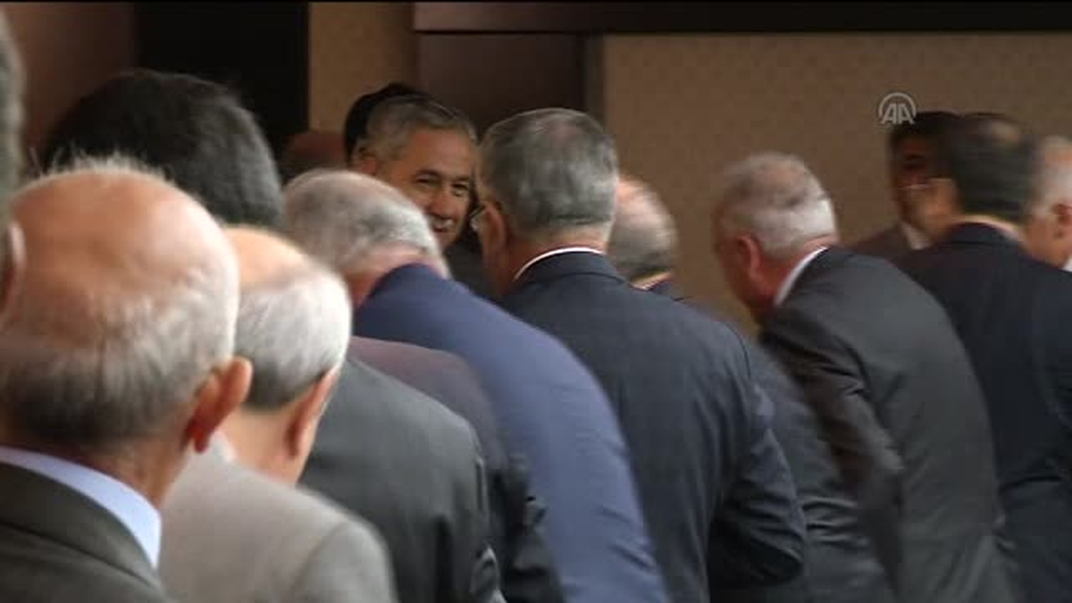 Arınç, kendisine bağlı kurum temsilcileri ile bayramlaştı -
