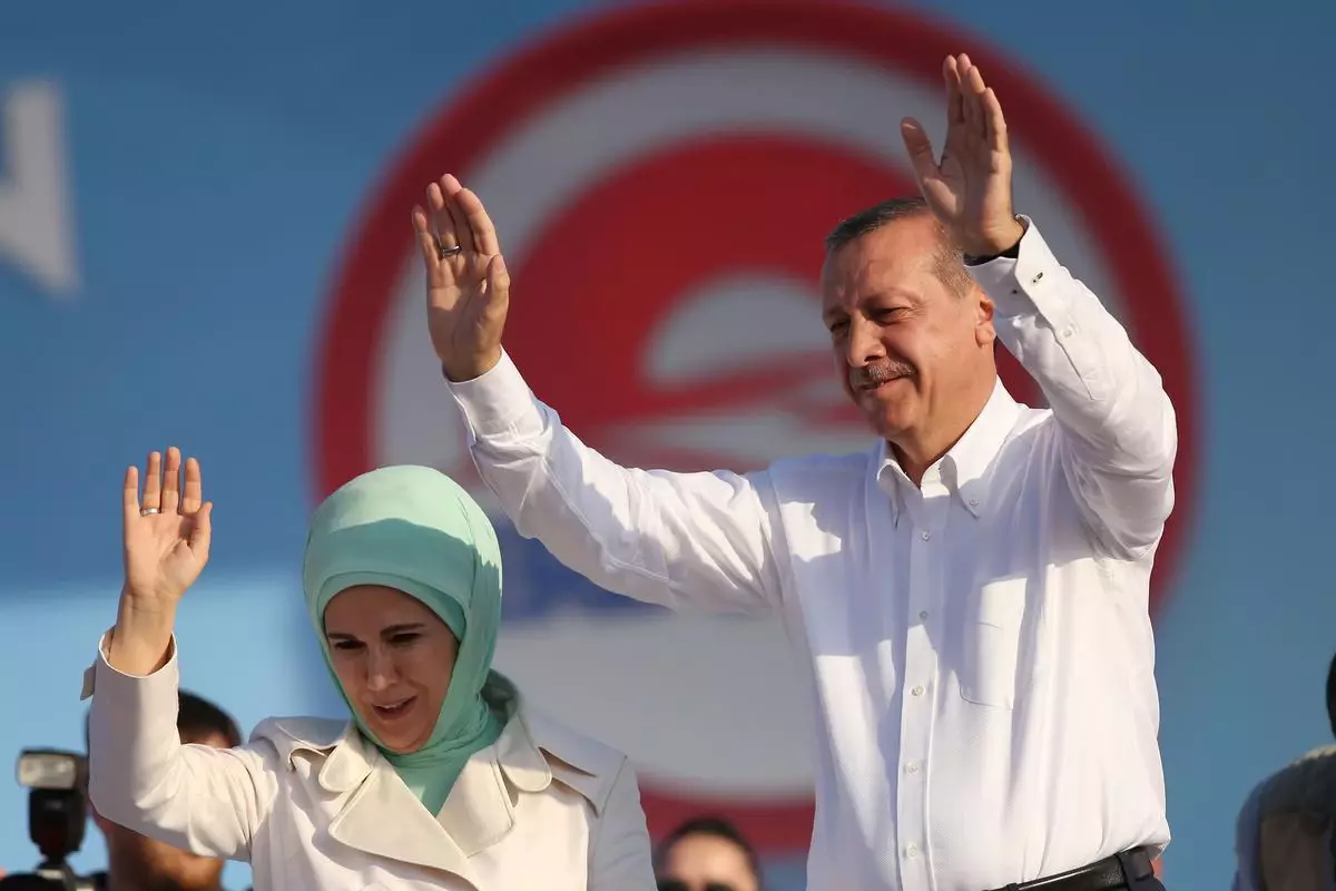 Başbakan Erdoğan, İstiklal Marşı'nı Promter'dan Okudu