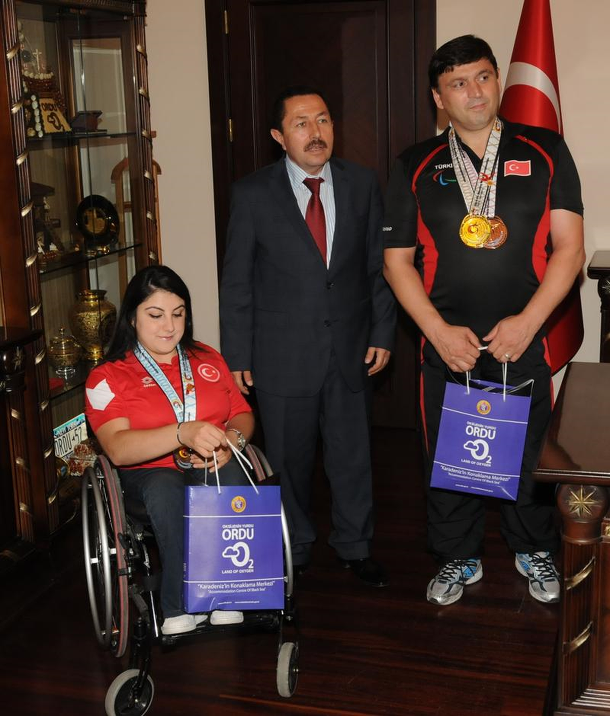 Dünya Şampiyonu Sporcu Ödüllendirildi