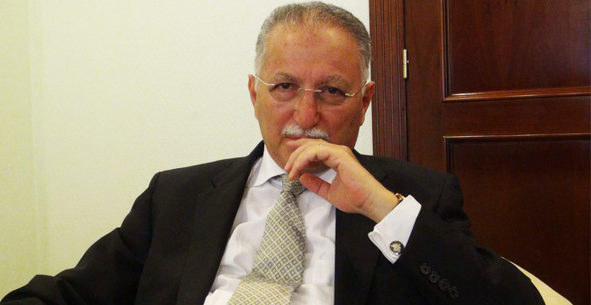 İhsanoğlu: Aktif Cumhurbaşkanı ile Demokrasi Olmaz