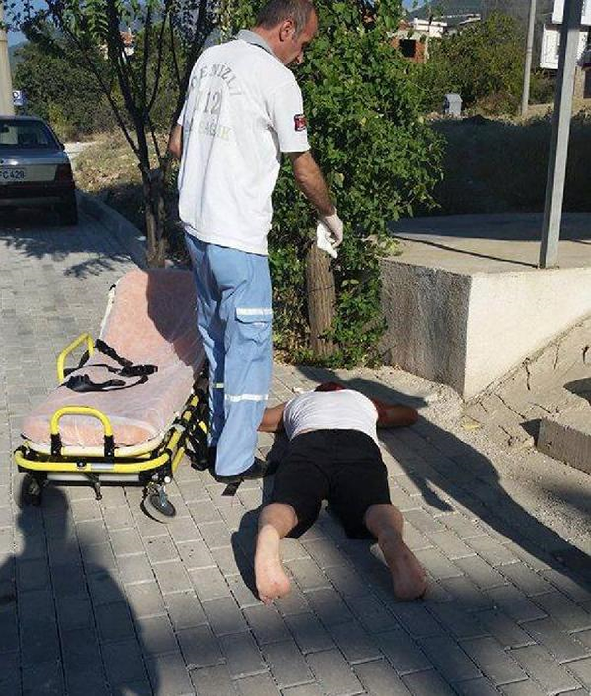 İntihar Girişiminde Bulunan Seyyar Satıcı Ağır Yaralandı