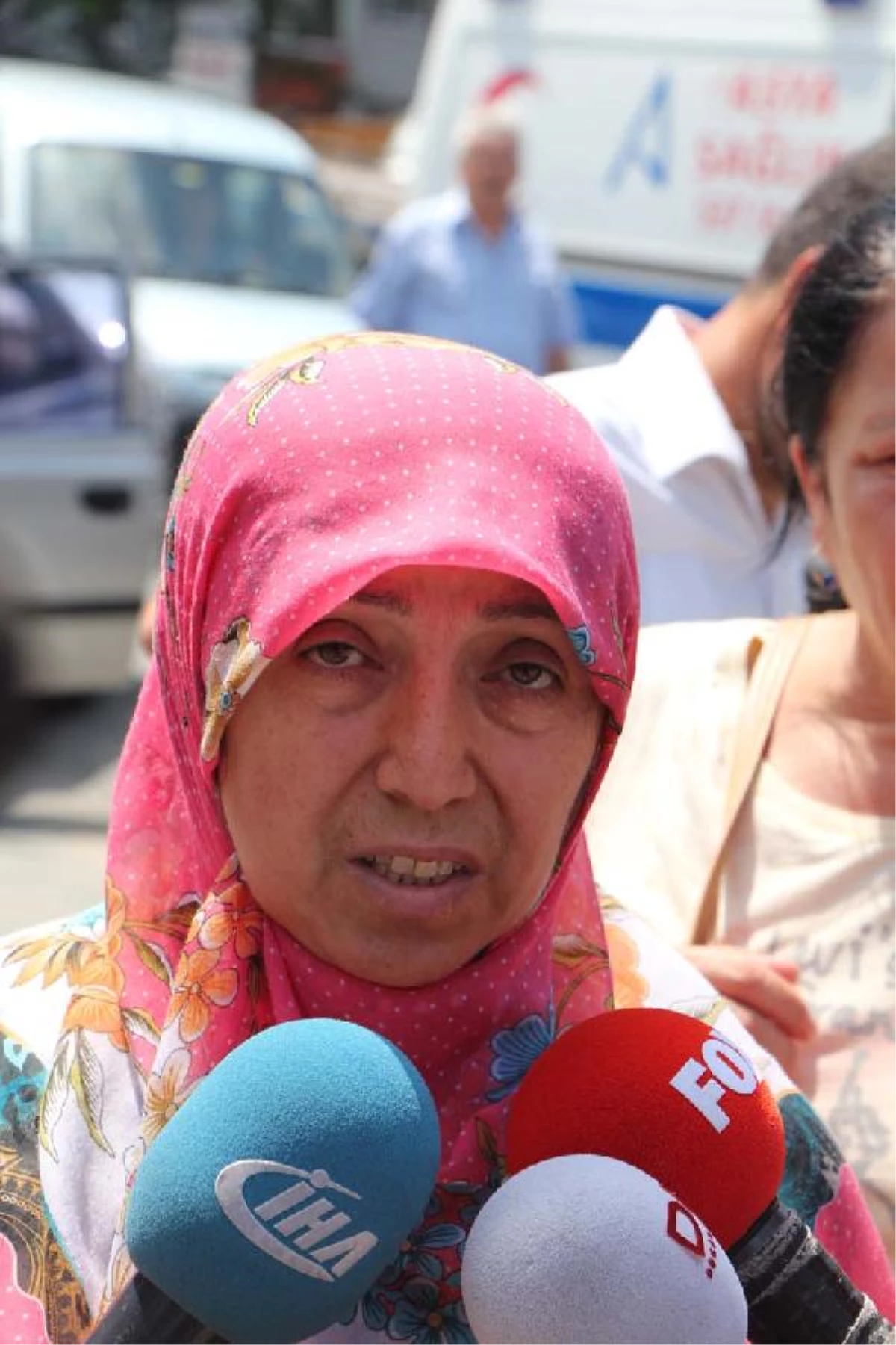 Kabataş\'taki Kazada Yaralanan Kübra\'nın Annesi: Otobüsler Denetlensin