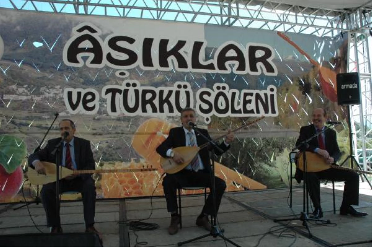 Posof\'ta \'Aşıklar Şöleni