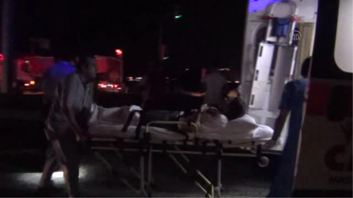 Salihli\'de Trafik Kazası: 2 Yaralı