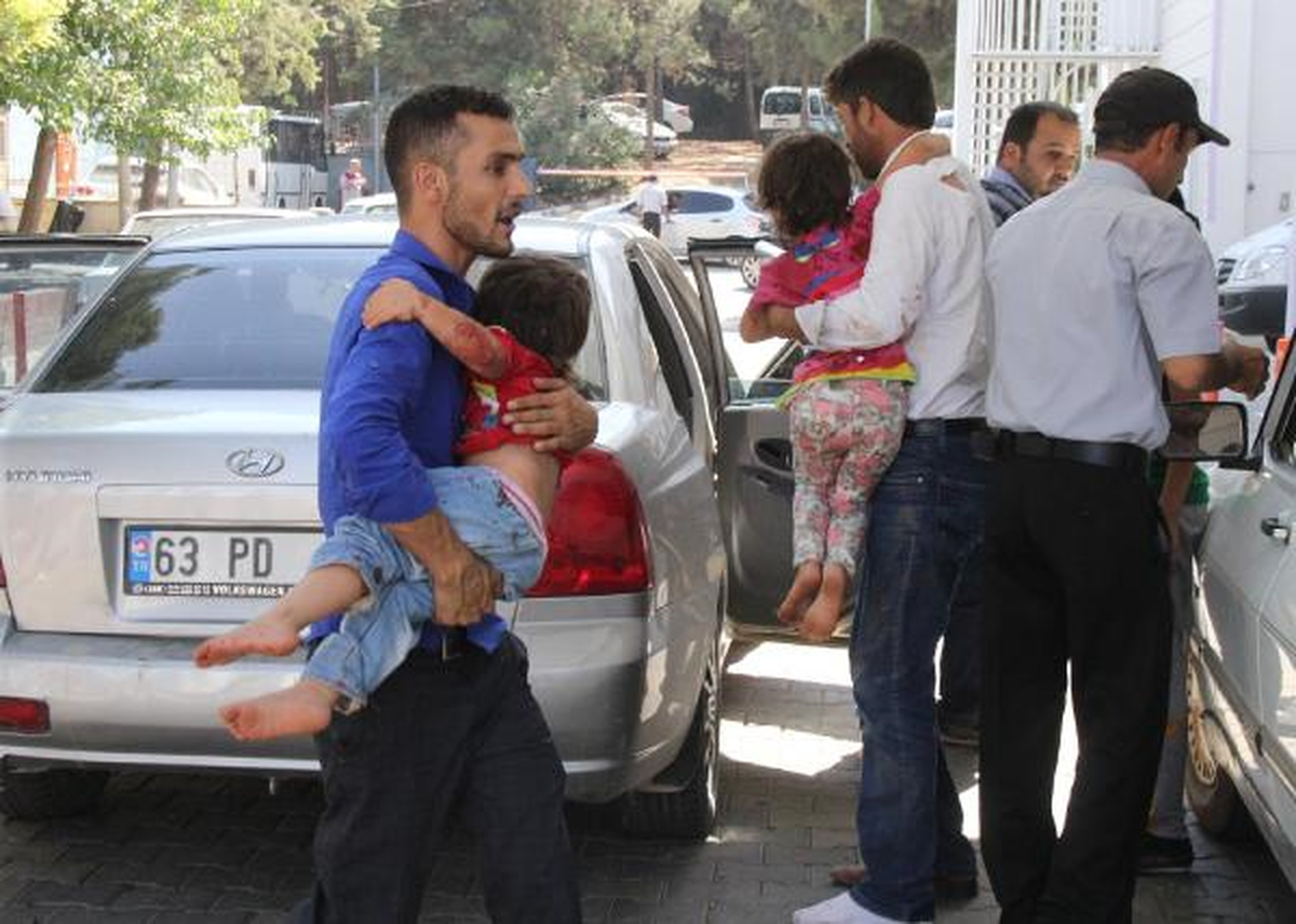 Şanlıurfa\'da Otomobil Devrildi: 4 Yaralı