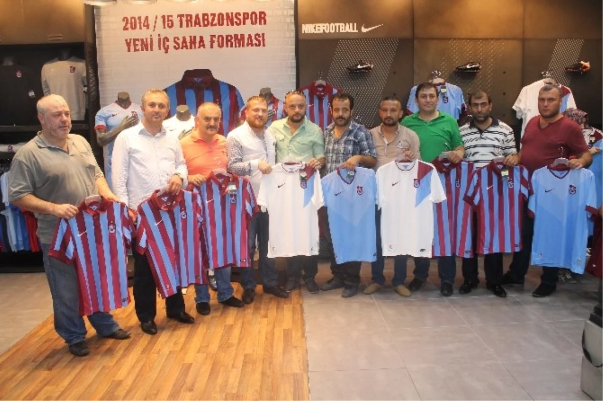 Trabzonsporlu Taraftarlardan 61 Bin Forma Kampanyası
