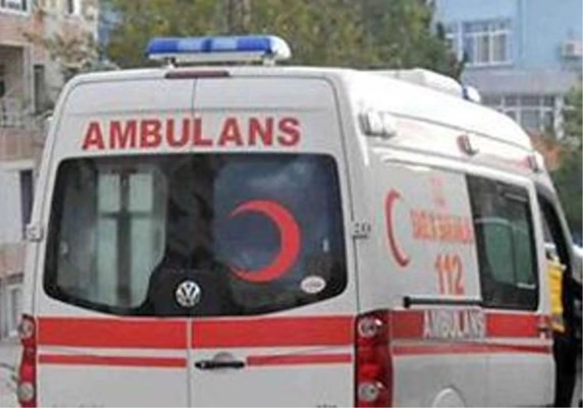 Yozgat\'ta İki Otomobil Çarpıştı: 4 Yaralı