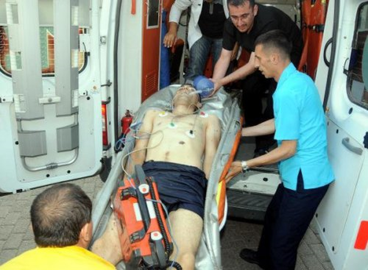 Zonguldak\'ta Bir Polis Boğulma Tehlikesi Geçirdi