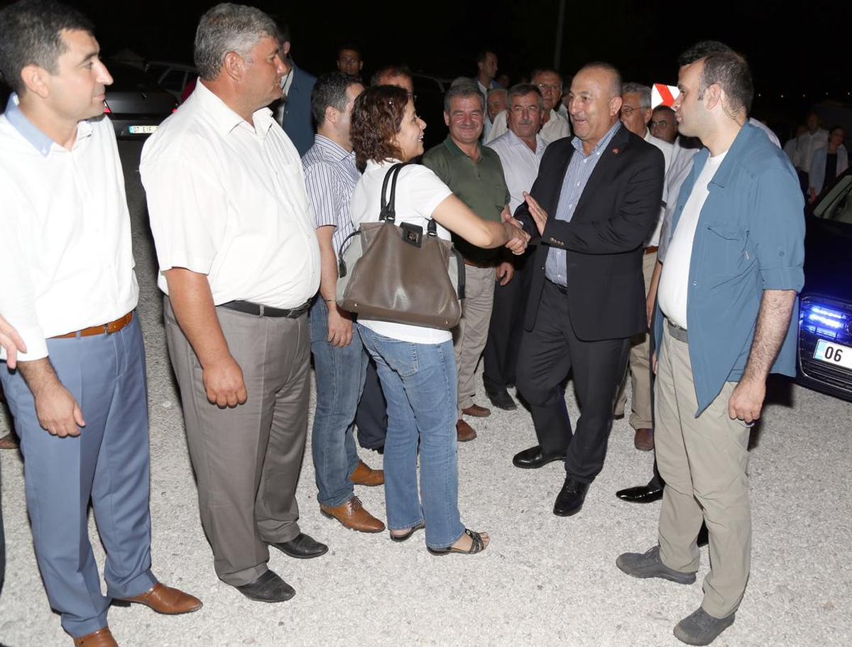AB Bakanı ve Başmüzakereci Çavuşoğlu Antalya\'da