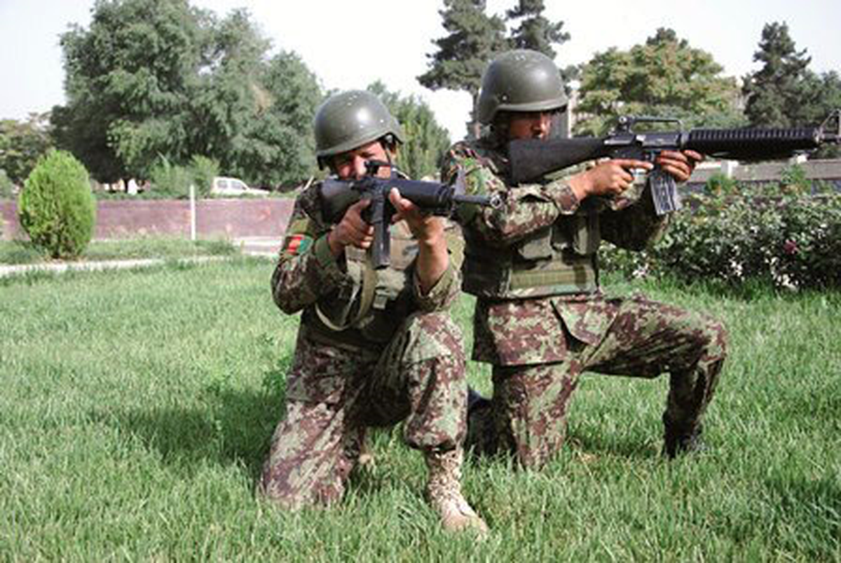 Afganistan\'da Afgan ve Yabancı Askerlere Silahlı Saldırı