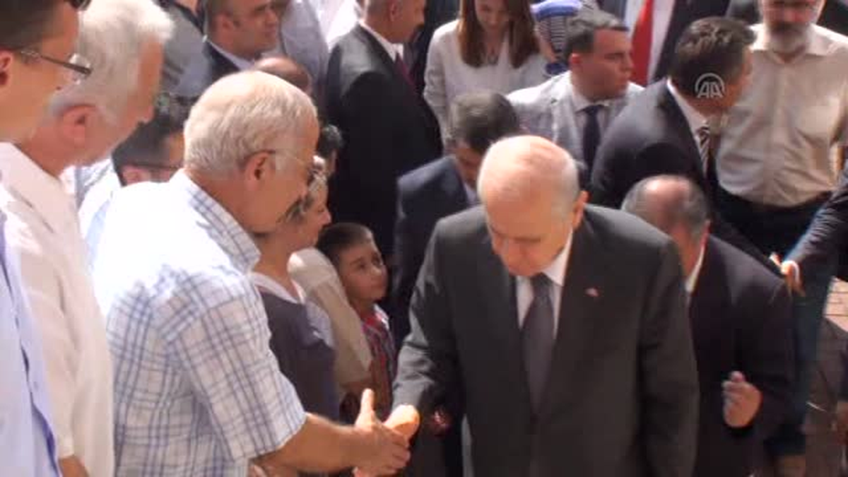 Bahçeli: "17-25 Aralık\'ı hafife alabilir miyiz, ayakkabı kutularını unutabilir miyiz? -