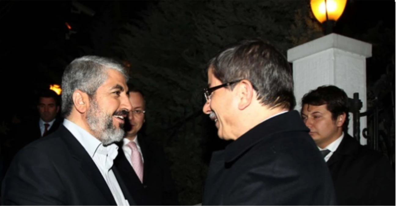 Bakan Davutoğlu, Hamas Lideri Meşal ile Görüştü