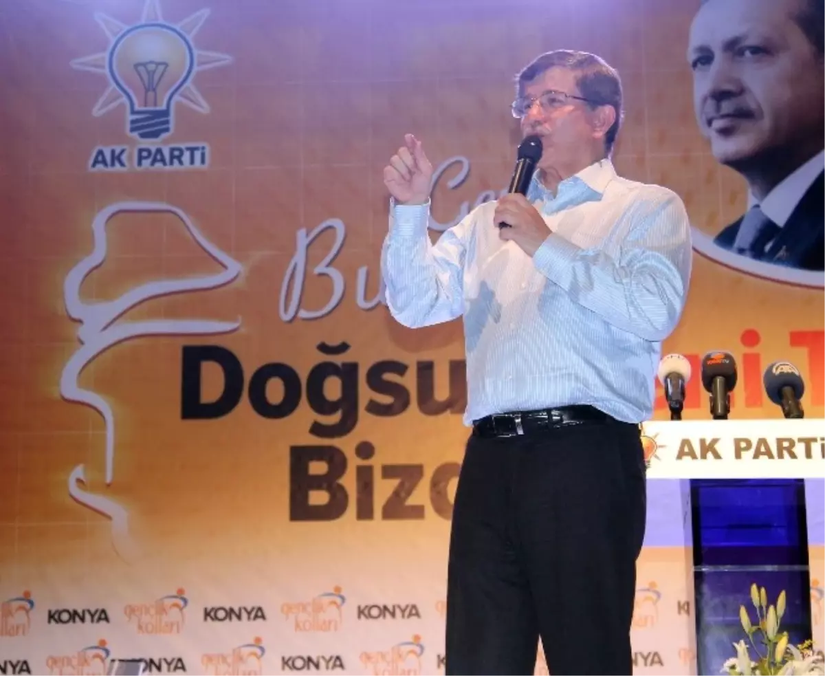 Bakan Davutoğlu Konya\'da Gençlere Seslendi