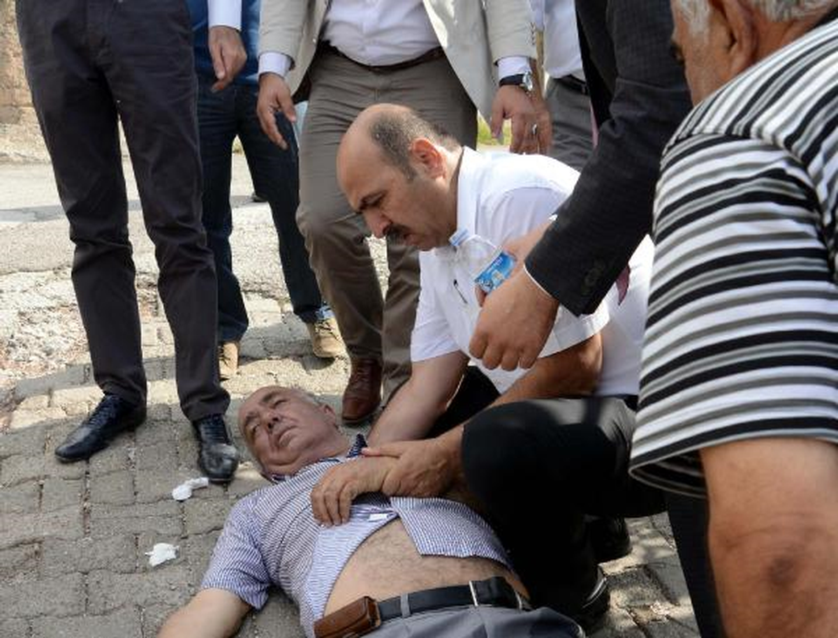 Mahalleyi Gezerken Kalp Krizinden Öldü