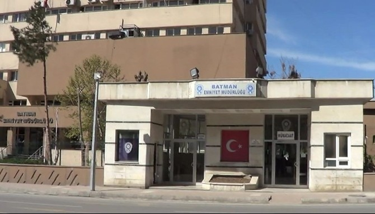 Batman\'da \'Paralel Yapı\' Operasyonu: 2 Gözaltı