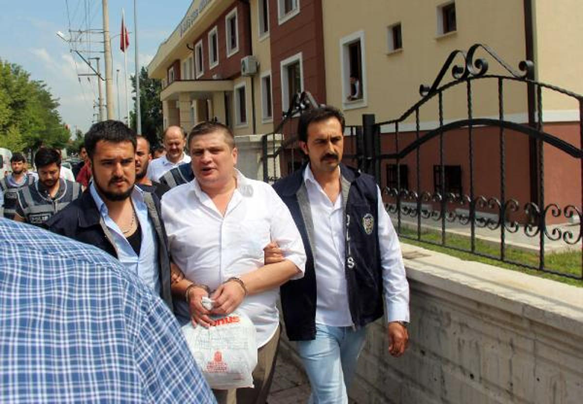 Bonzai Satıcısı Genci Falakaya Yatıran 5 Şüpheli Yakalandı