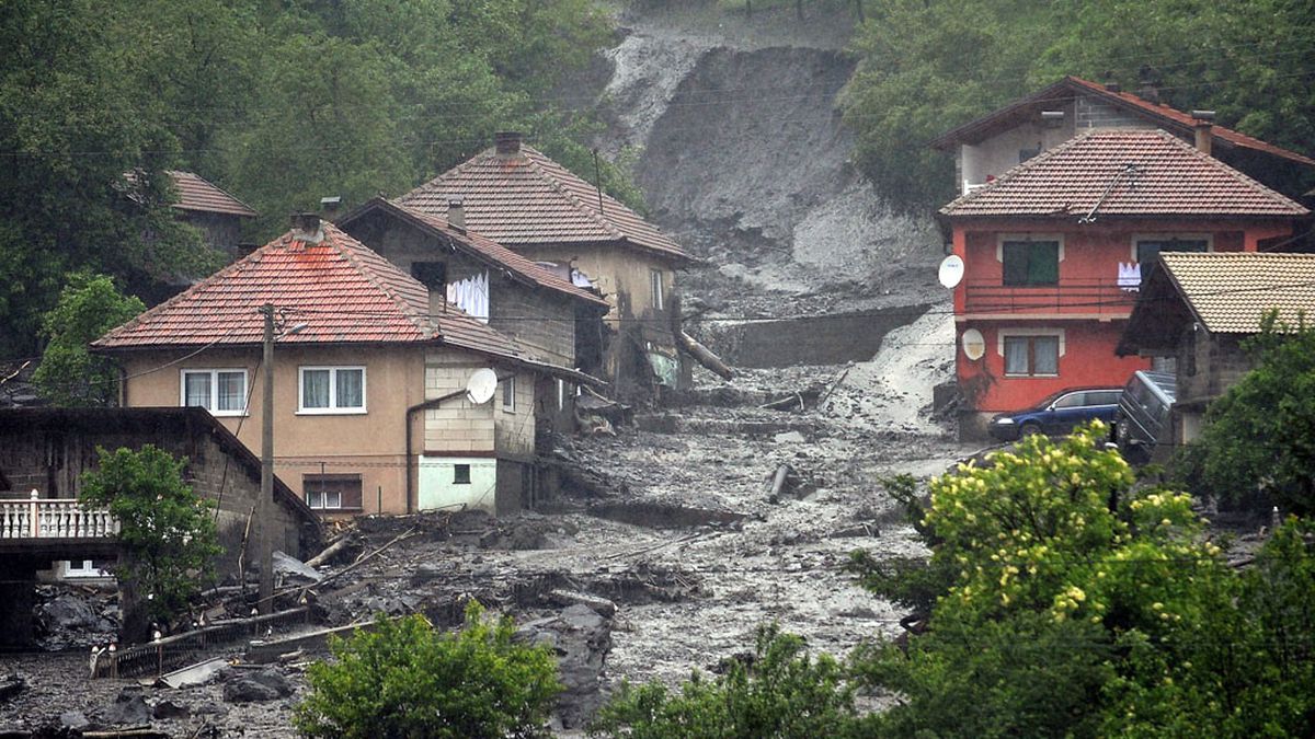 Bosna Hersek\'te Şiddetli Yağış